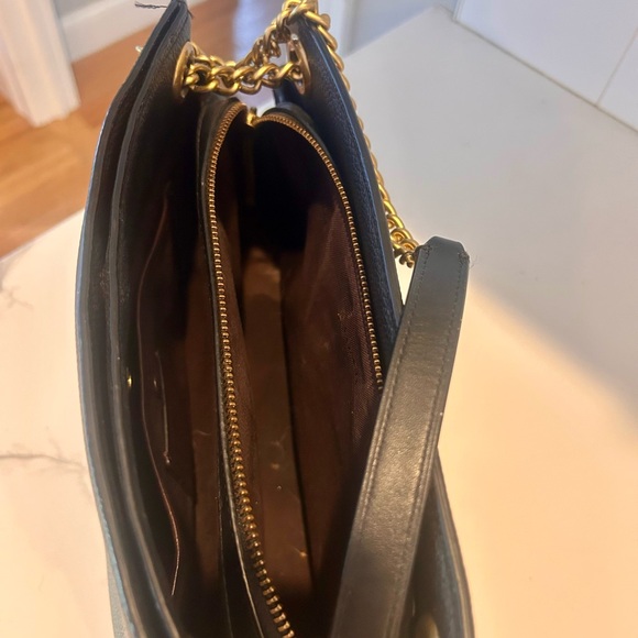 Coach black leather classic shoulder bag, chain and leather strap, gently used - Picture 4 of 8